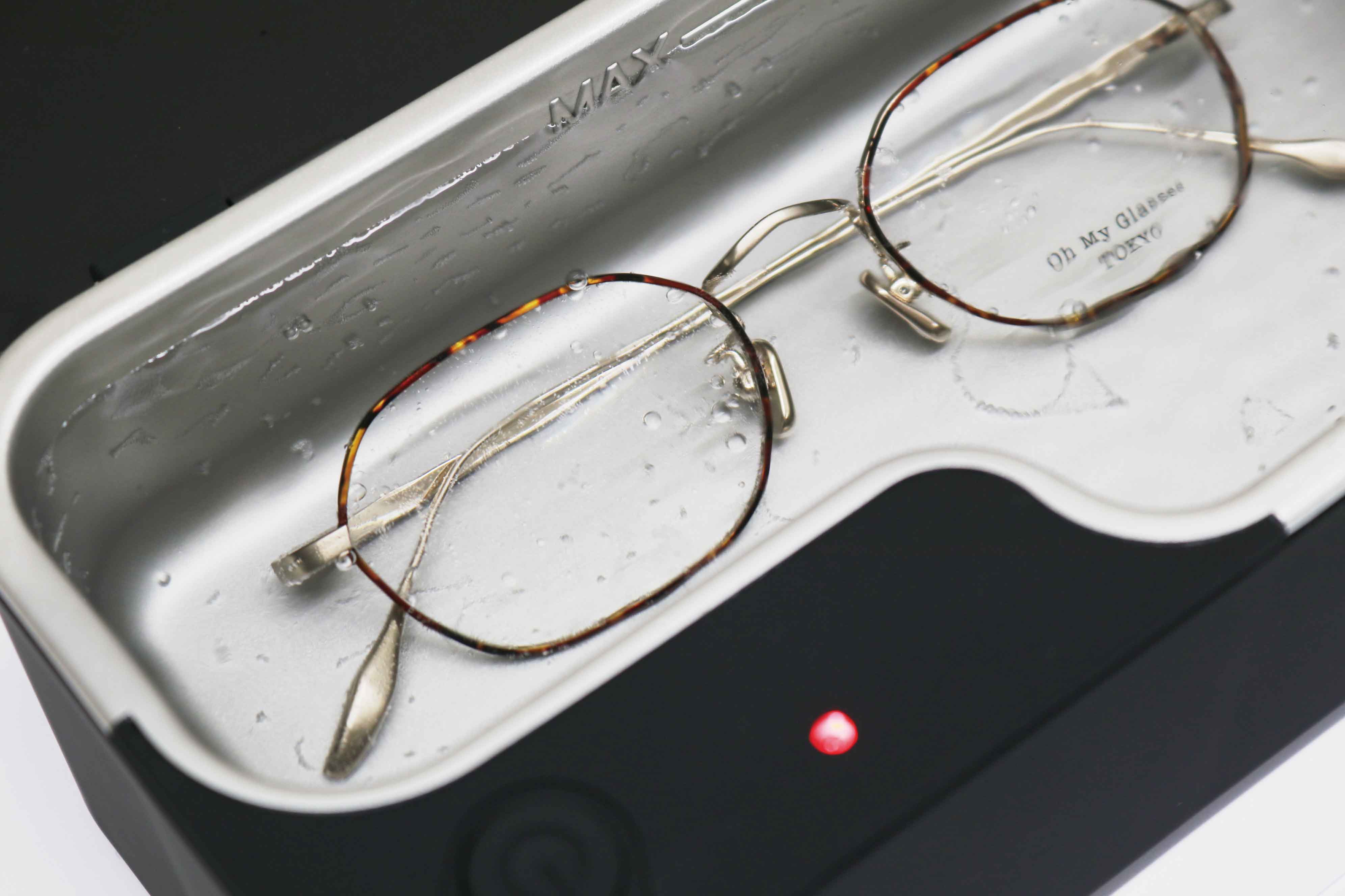 超音波洗浄機で洗ったらメガネがダメになる！？ | メガネスタイルマガジンOMG PRESS